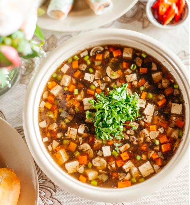 Review chiếc bánh “tóc rối” đang gây ám ảnh: Nhìn nổi da gà, ăn rồi mới hiểu sao ai cũng tẩy chay!
