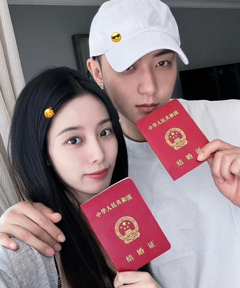 Hoàng Tử Thao và Từ Nghệ Dương là cặp sao hot nhất Cbiz hiện tại. Ảnh: Sina.
