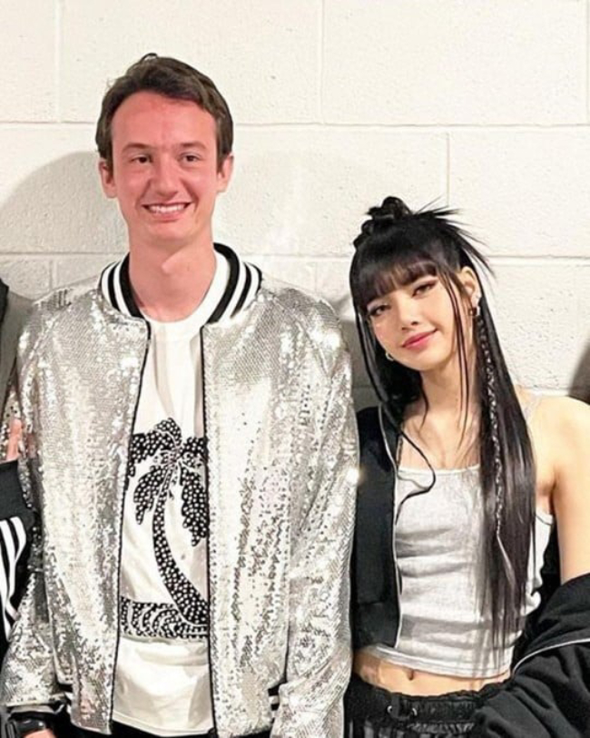 Lisa (BLACKPINK) tiến thêm bước nữa sau khi chia tay người yêu tỷ phú