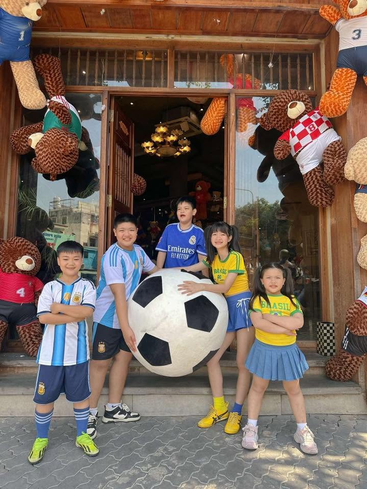 Highlands mở xuyên đêm xem chung kết World Cup, nhiều quán cà phê cũng “thức trắng” phục vụ fan