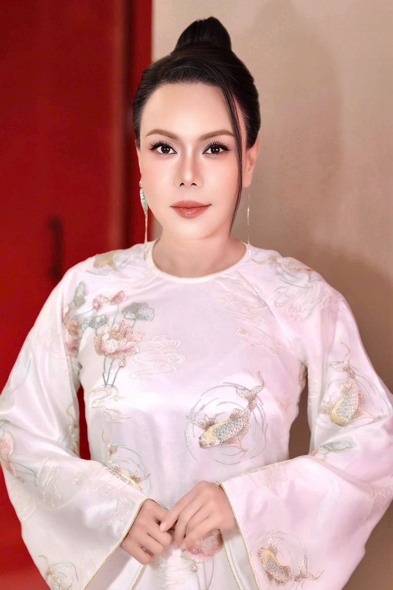 Cuộc sống hiện tại của nghệ sĩ Việt Hương bất ngờ được cư dân mạng quan tâm