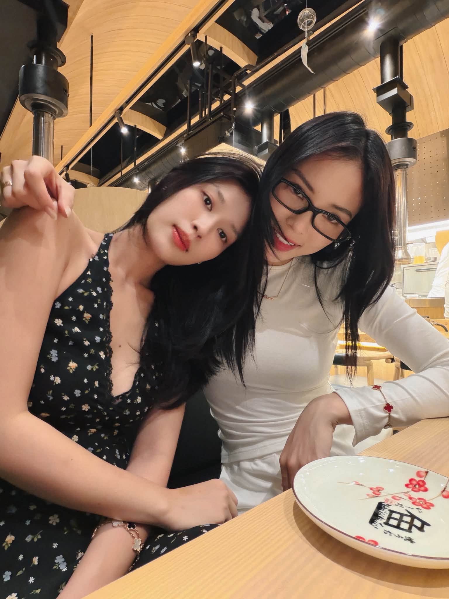 Loạt ảnh đời thường như ngầm công khai mối quan hệ giữa Kỳ Duyên và Thiên Ân