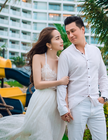 Việt Anh công khai hẹn hò Quỳnh Nga sau 7 năm tung hint lia lịa