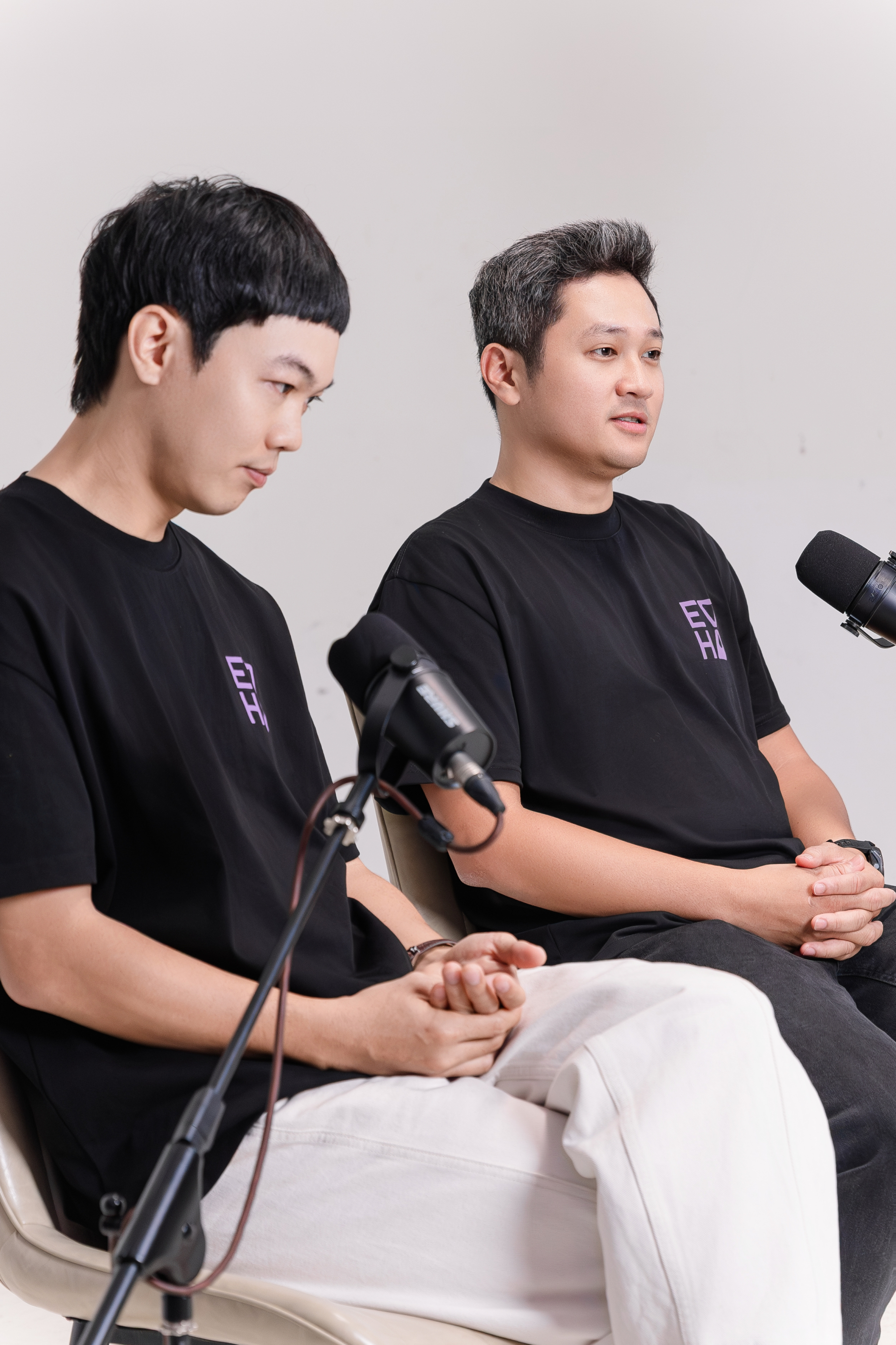 Phú Võ là người trực tiếp làm việc với các đối tác, nhà đầu tư nước ngoài.