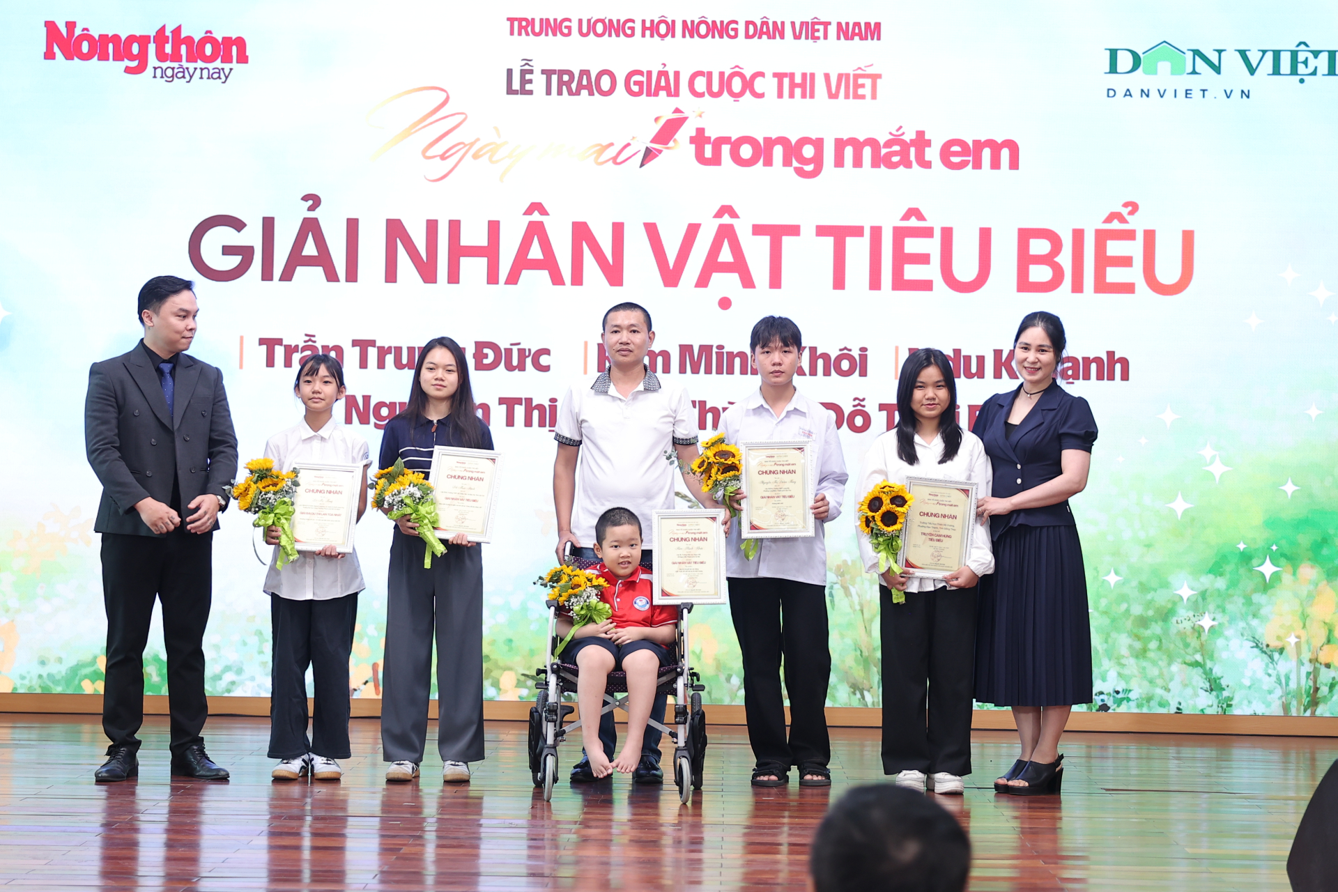 Khép lại mùa giải đầu tiên, 