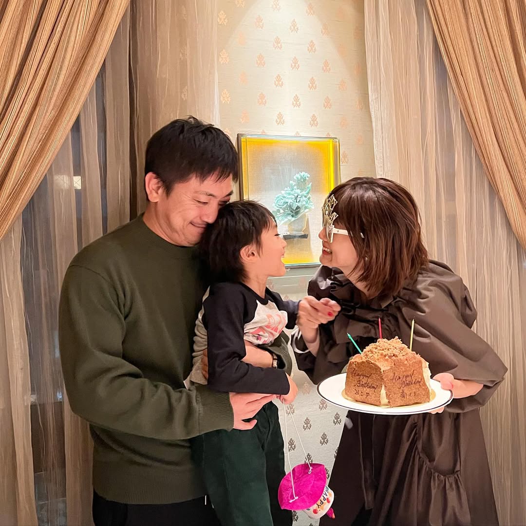Cuộc hôn nhân của mỹ nhân gốc Hàn và người sáng lập AKB48 đã làm tiêu tốn nhiều giấy mực của báo chí. Ảnh: X