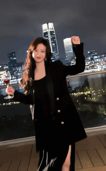 Clip sốc của ngọc nữ showbiz lộ hợp đồng mang thai hộ cho đại gia, bị đàng trai ráo riết đòi hàng trăm tỷ