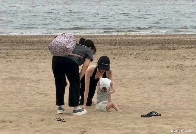 Bé Win được “người qua đường” và truyền thông Hoa ngữ dành nhiều lời khen ngợi về mặt nhan sắc. Ảnh: 163