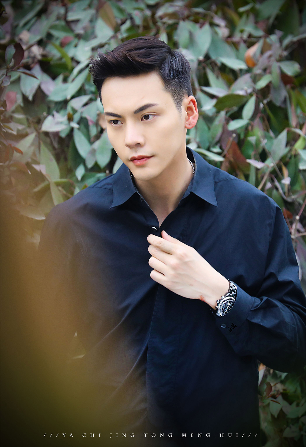 Trần Vỹ Đình là “anh sếp” nức tiếng ở showbiz xứ Trung, có 1 thương hiệu thời trang của riêng mình. Ảnh: Sohu