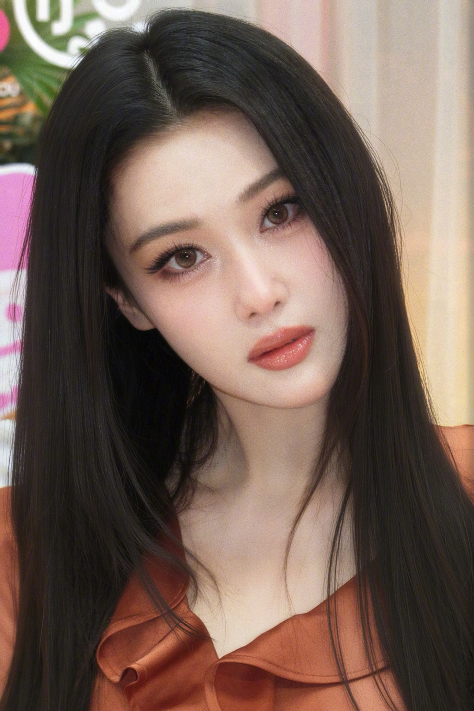 Mỹ nhân showbiz cưới sĩ quan đặc công cứ thế này ai mà chịu nổi!