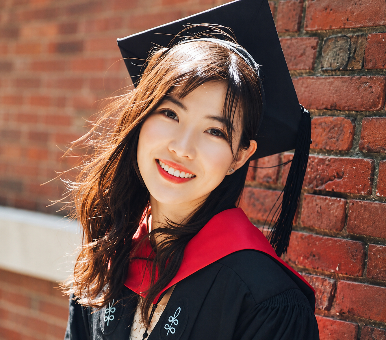 Trong thời gian du học, Lỗ Lâm Hy tiếp tục duy trì thành tích học tập xuất sắc