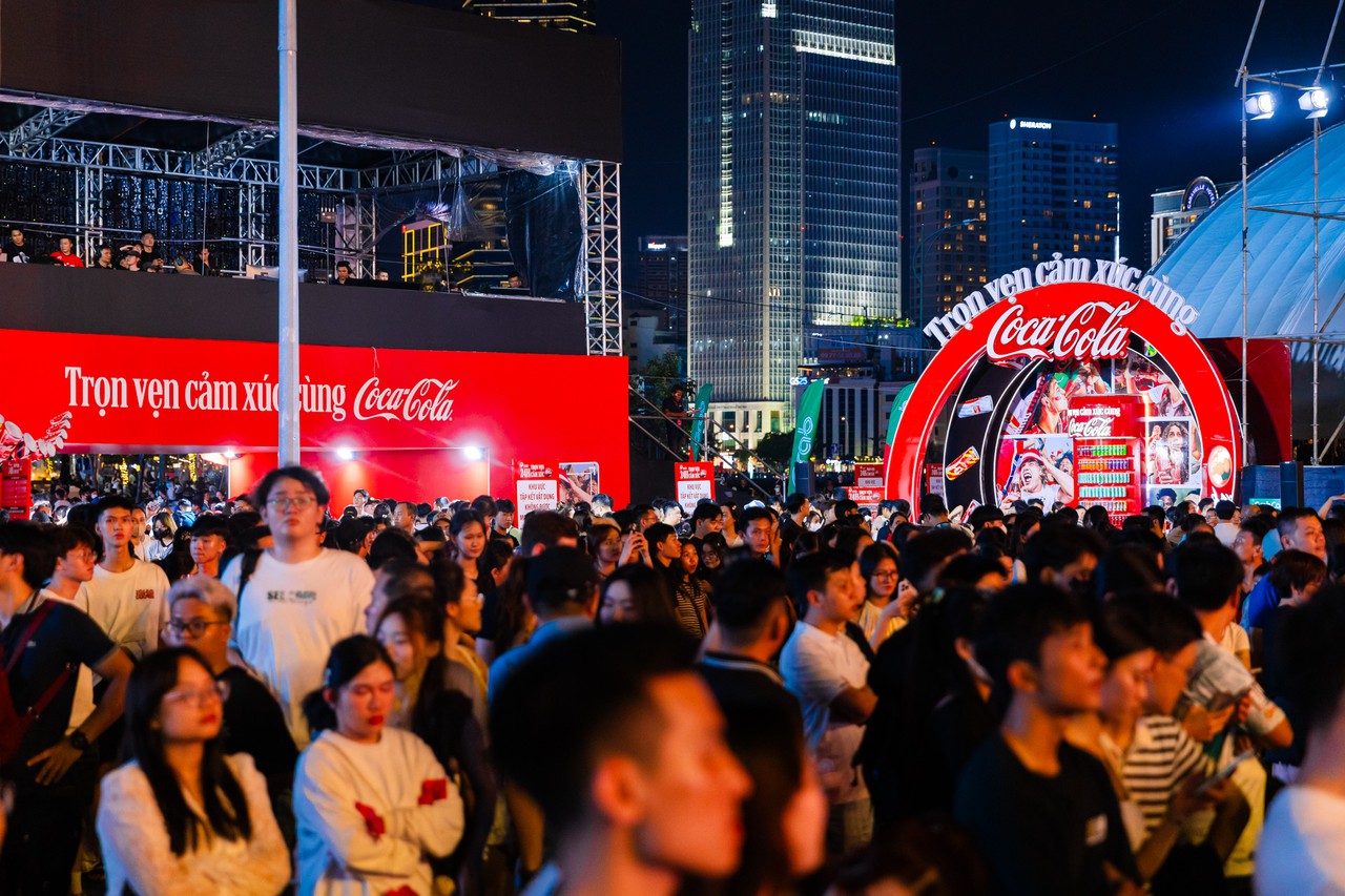 Trọn vẹn cảm xúc hướng về chung kết World Cup 2026: Dàn sao bùng nổ, hàng nghìn người đếm ngược