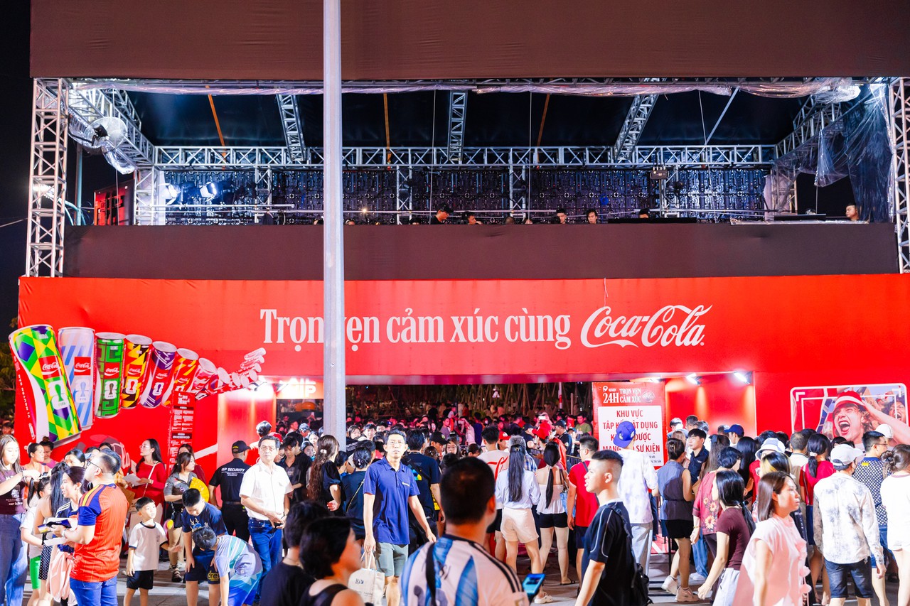 Trọn vẹn cảm xúc hướng về chung kết World Cup 2026: Dàn sao bùng nổ, hàng nghìn người đếm ngược