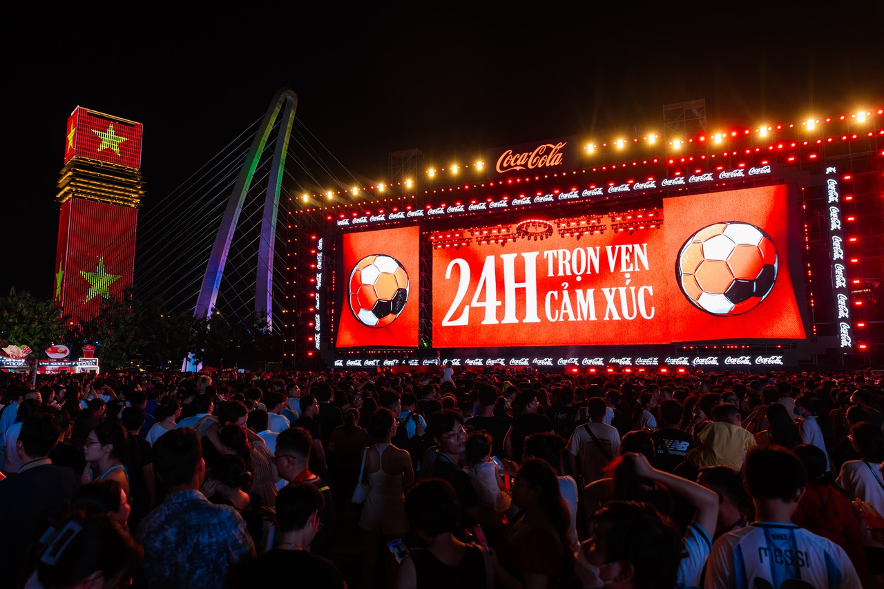 Trọn vẹn cảm xúc hướng về chung kết World Cup 2026: Dàn sao bùng nổ, hàng nghìn người đếm ngược