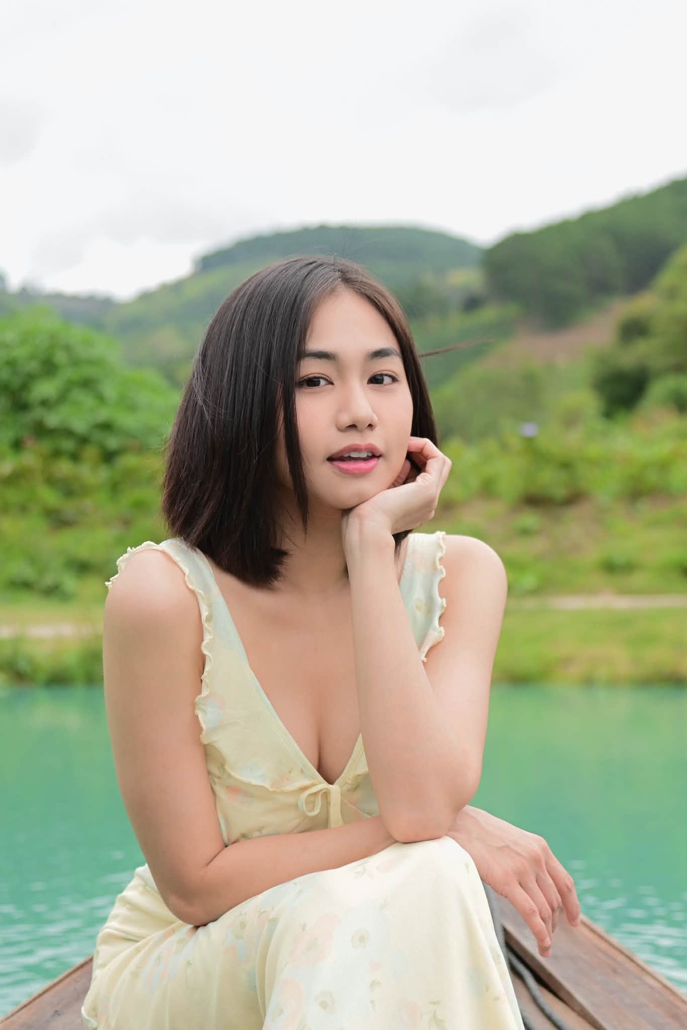 Ngân Hoà cho biết hiện tại cô vẫn duy trì chữa trị, nhưng sức khoẻ đã ổn định hơn