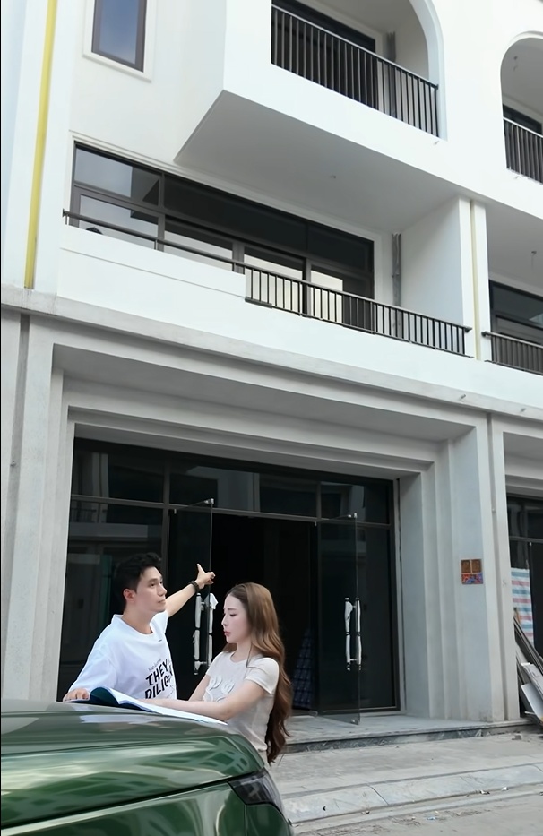 Căn nhà nằm trong khu biệt thự liền kề cao cấp tại Hà Nội