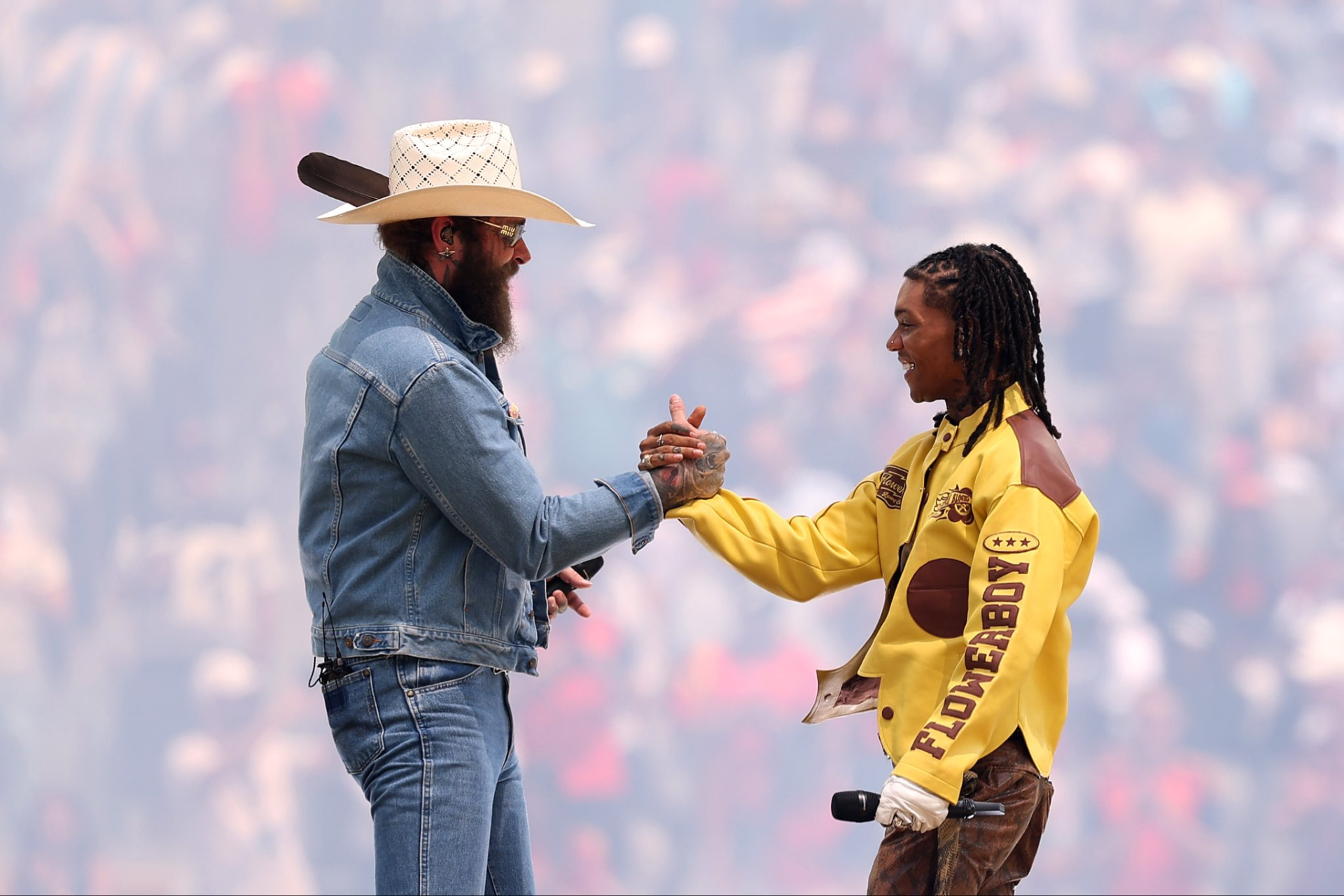 Post Malone và Swae Lee tiếp nối phần đầu lễ khai mạc