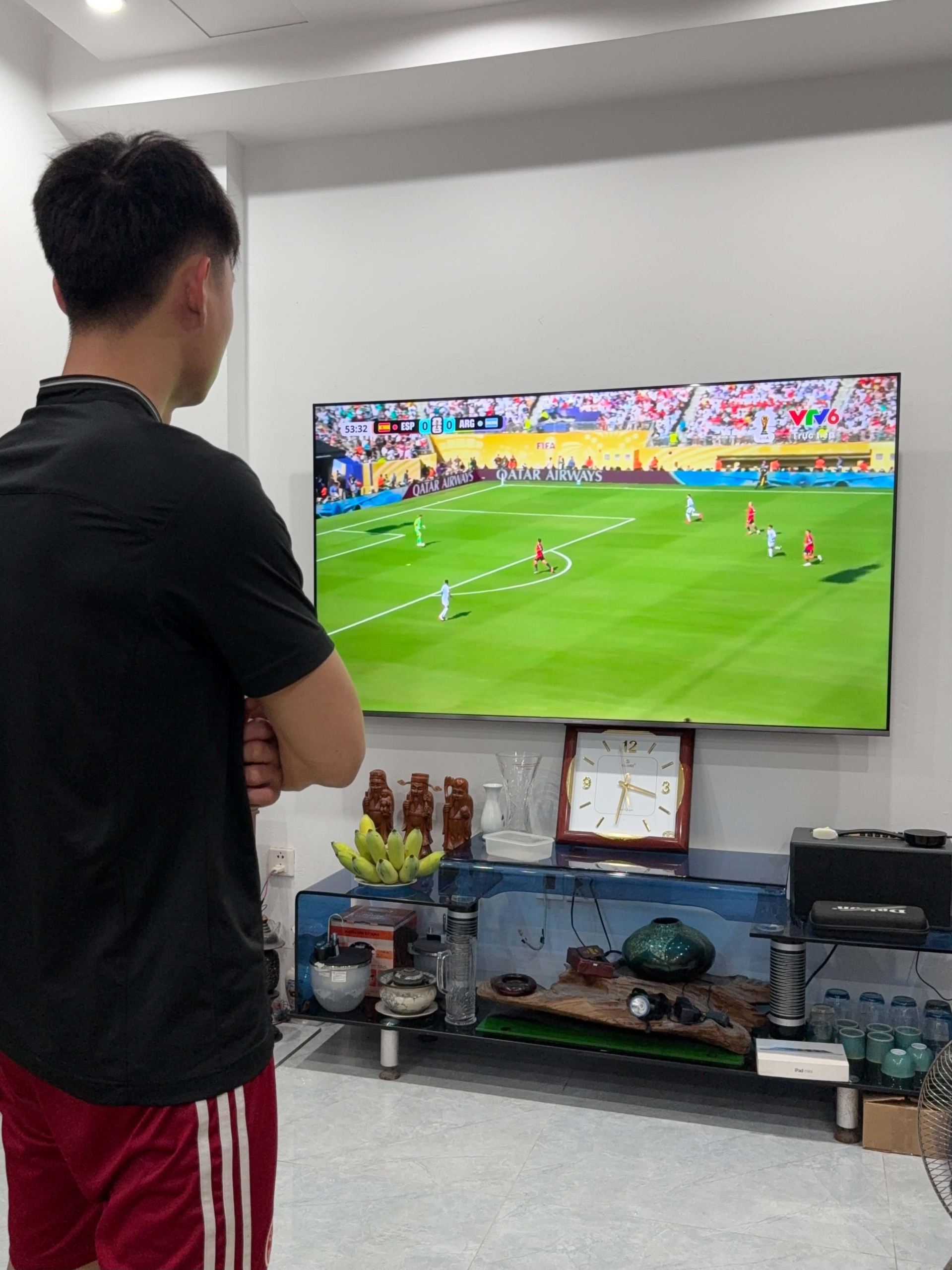 Anh Dũng thức trắng đêm xem World Cup tại nhà.