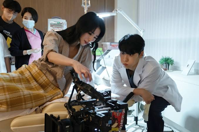 Lim Ji Yeon - Lee Do Hyun vừa được bắt gặp cùng đi hẹn hò chơi golf trong bầu không khí vô cùng ngọt ngào. Ảnh: Naver