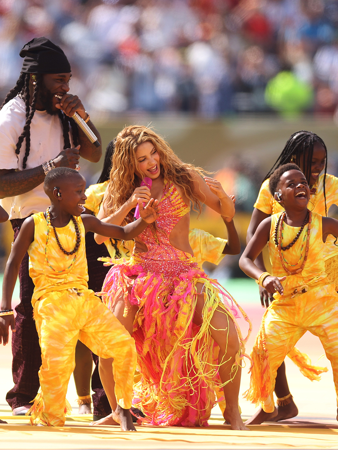 Halftime show đầu tiên trong lịch sử World Cup: 4 siêu sao thi nhau