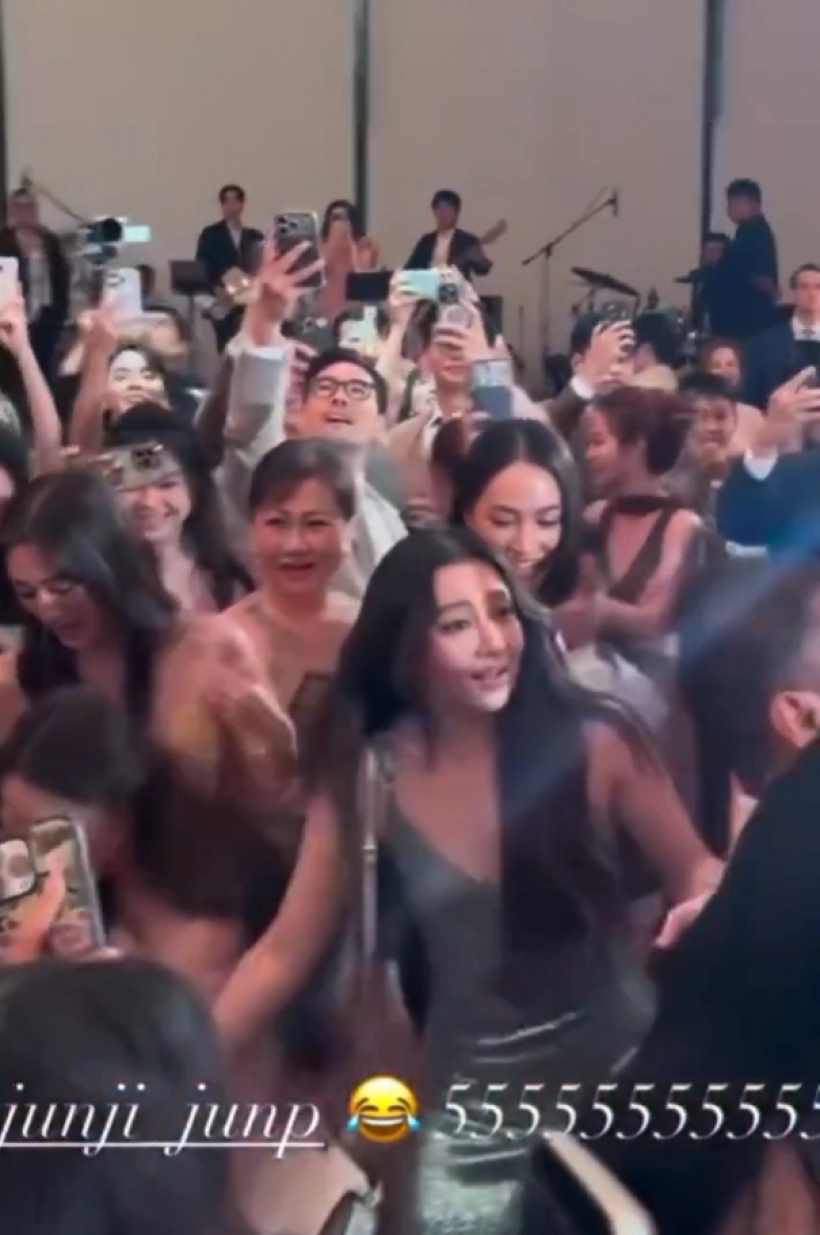 Bella Ranee ngơ ngác, ngỡ ngàng trước hành động kém duyên của MC Pompam. Ảnh: X