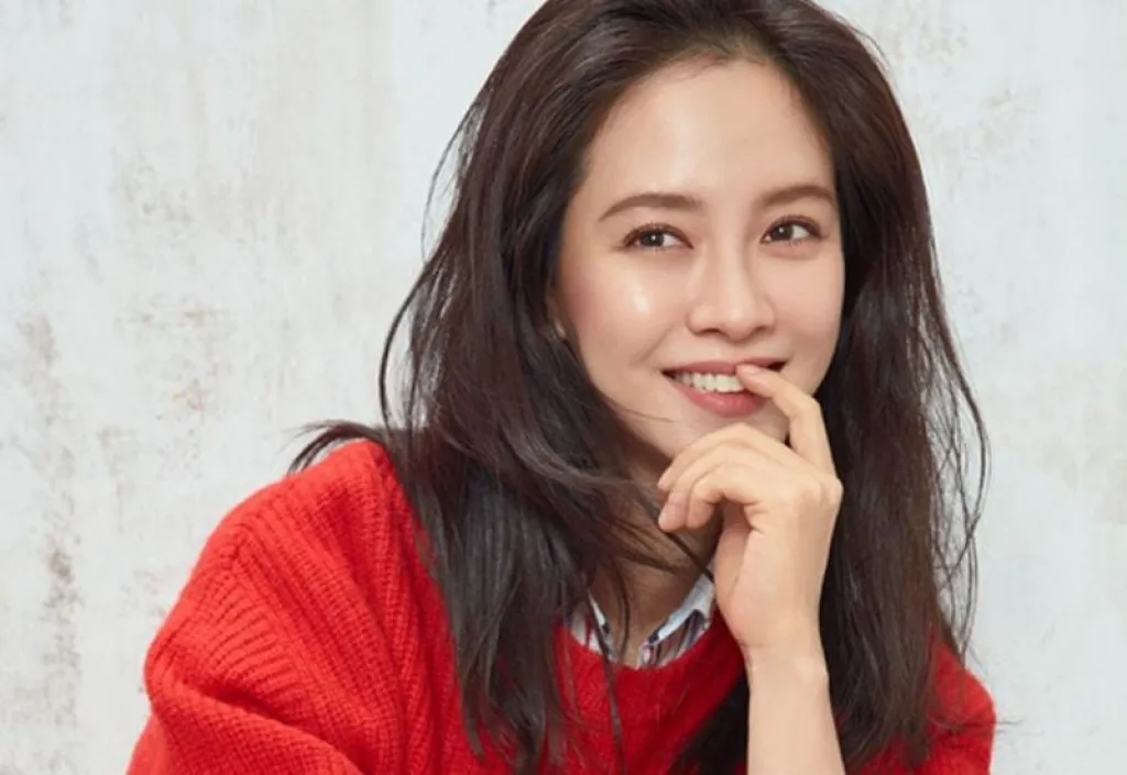 Song Ji Hyo trở nên nổi tiếng khắp châu Á nhờ loạt phim và show truyền hình ăn khách. Ảnh: X
