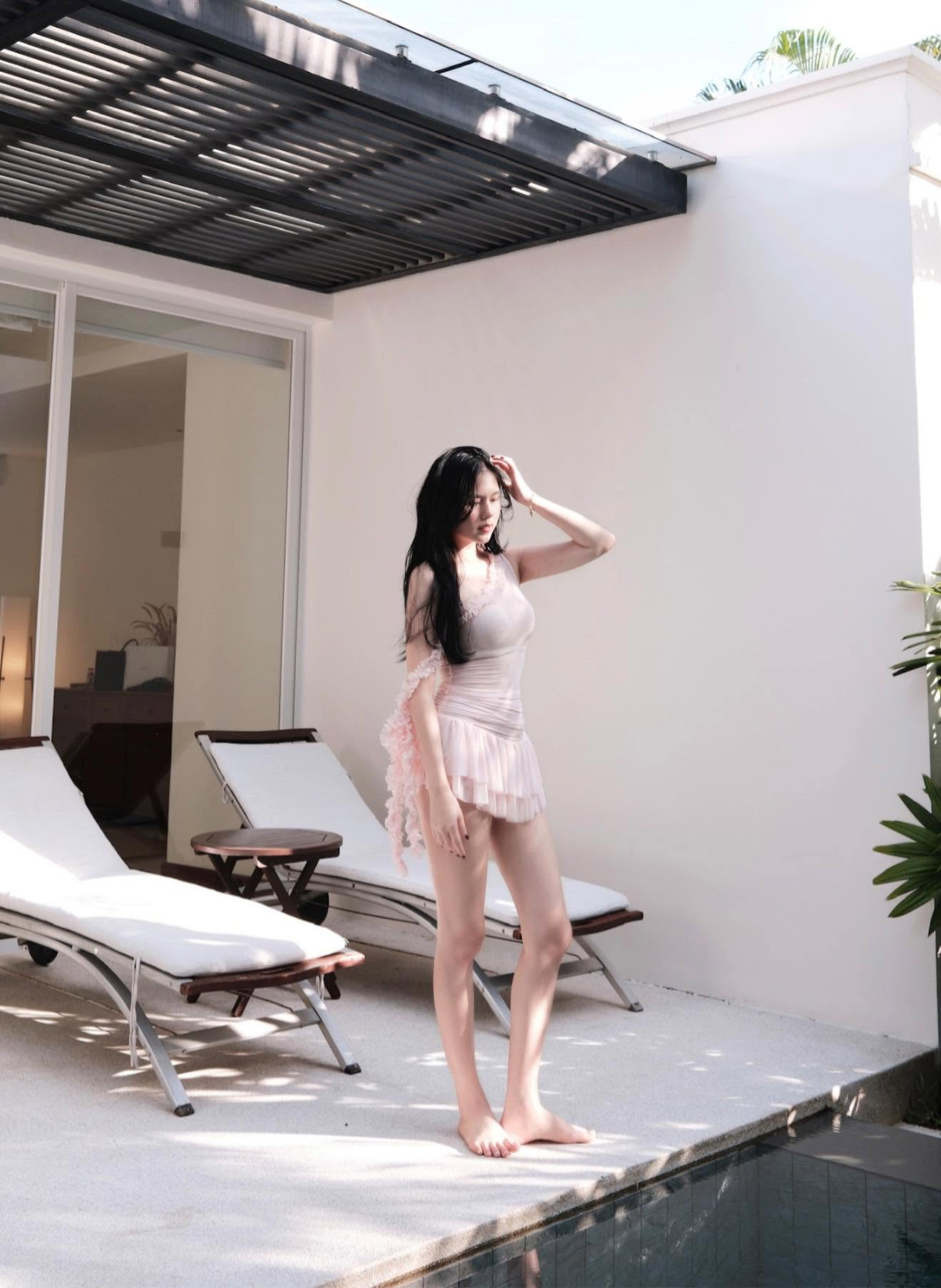 Cô gái quê Tuyên Quang cưới người nổi tiếng gặp ở quán cà phê: Sống như bà hoàng trong biệt thự ở Hà Nội, nghỉ hè ở châu Âu