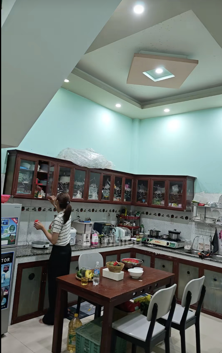 2 gia đình 7 người ở ghép trong một căn nhà tại TP.HCM để cắt giảm chi phí: “Quy ước ngầm” khi sống chung