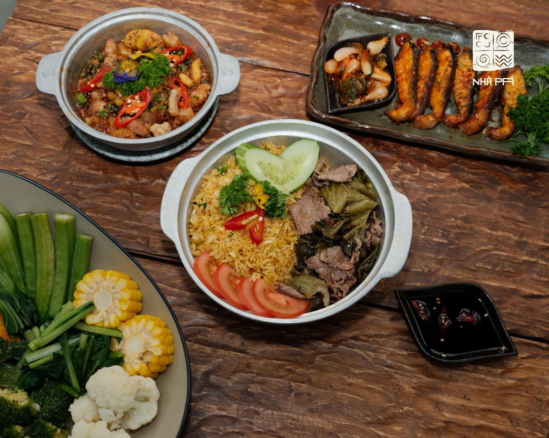 Ngọc Trinh liên tục quảng bá 2 nhà hàng, nhưng review thật trên Google lại hé lộ vô số điểm trừ