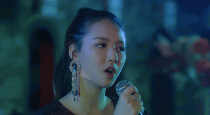 Việt Nam có công chúa làng nhạc nhờ 1 bài hát nổi tiếng cả nước, ra album 'ăn cả đời' rồi biến mất bí ẩn
