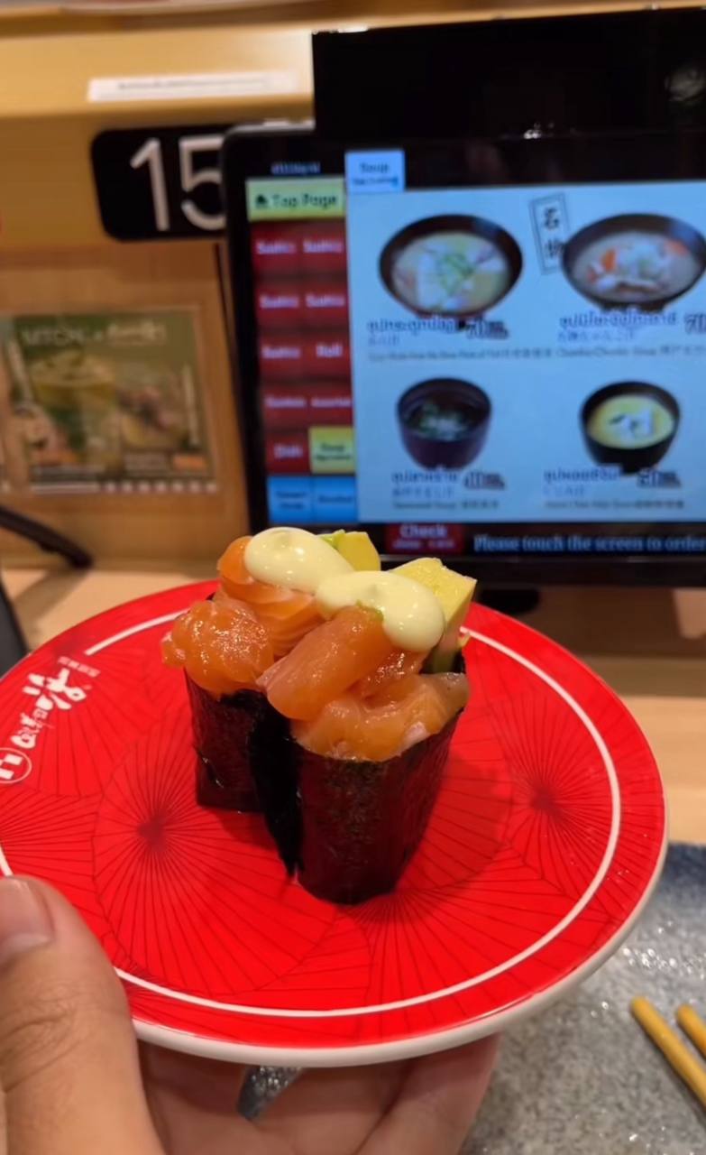 Quán sushi gây sốt với món ăn