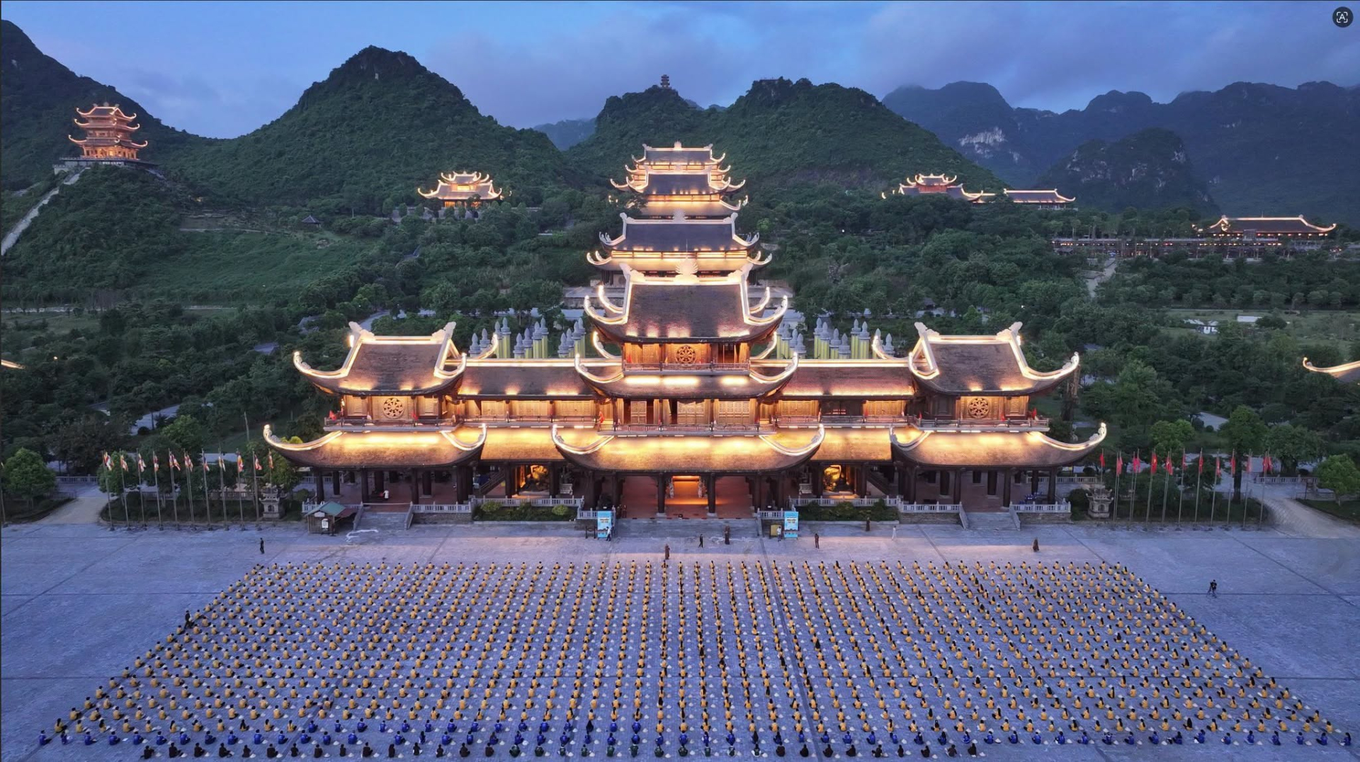 Người dân tham gia khoá tu mùa hè 2026