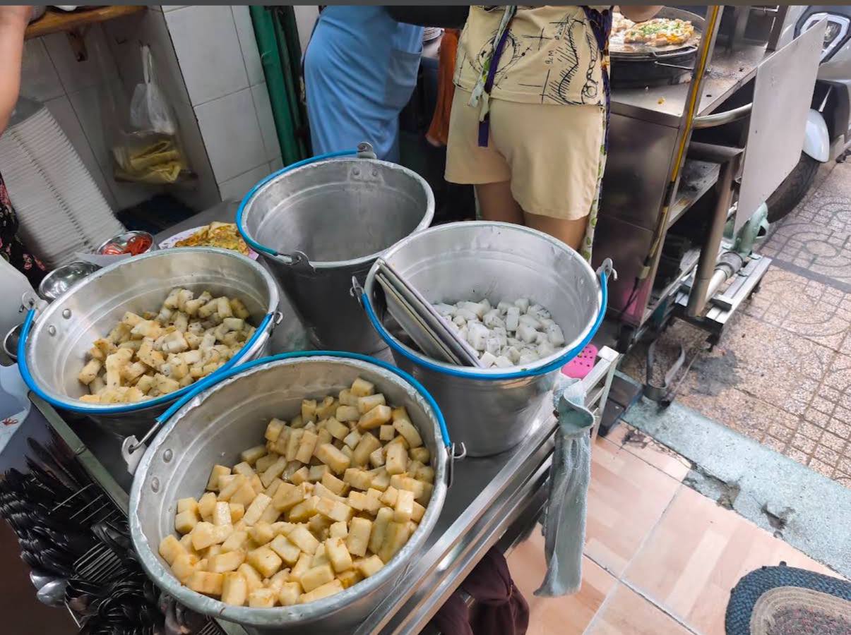 Quán bột chiên tồn tại hơn 30 năm ở TP.HCM bất ngờ đóng cửa, khách quen vô cùng tiếc nuối: