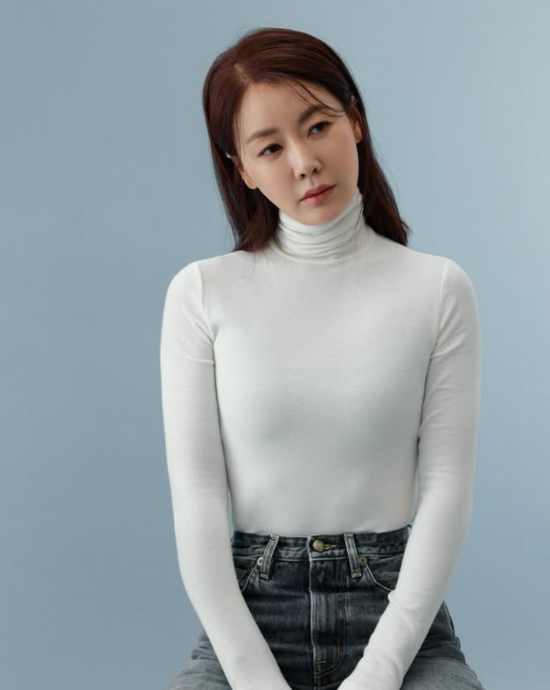 Hóa ra mẹ Ahn Sun Young mắc chứng mất trí nhớ nên mới giật tóc nữ diễn viên. Ảnh: Nate
