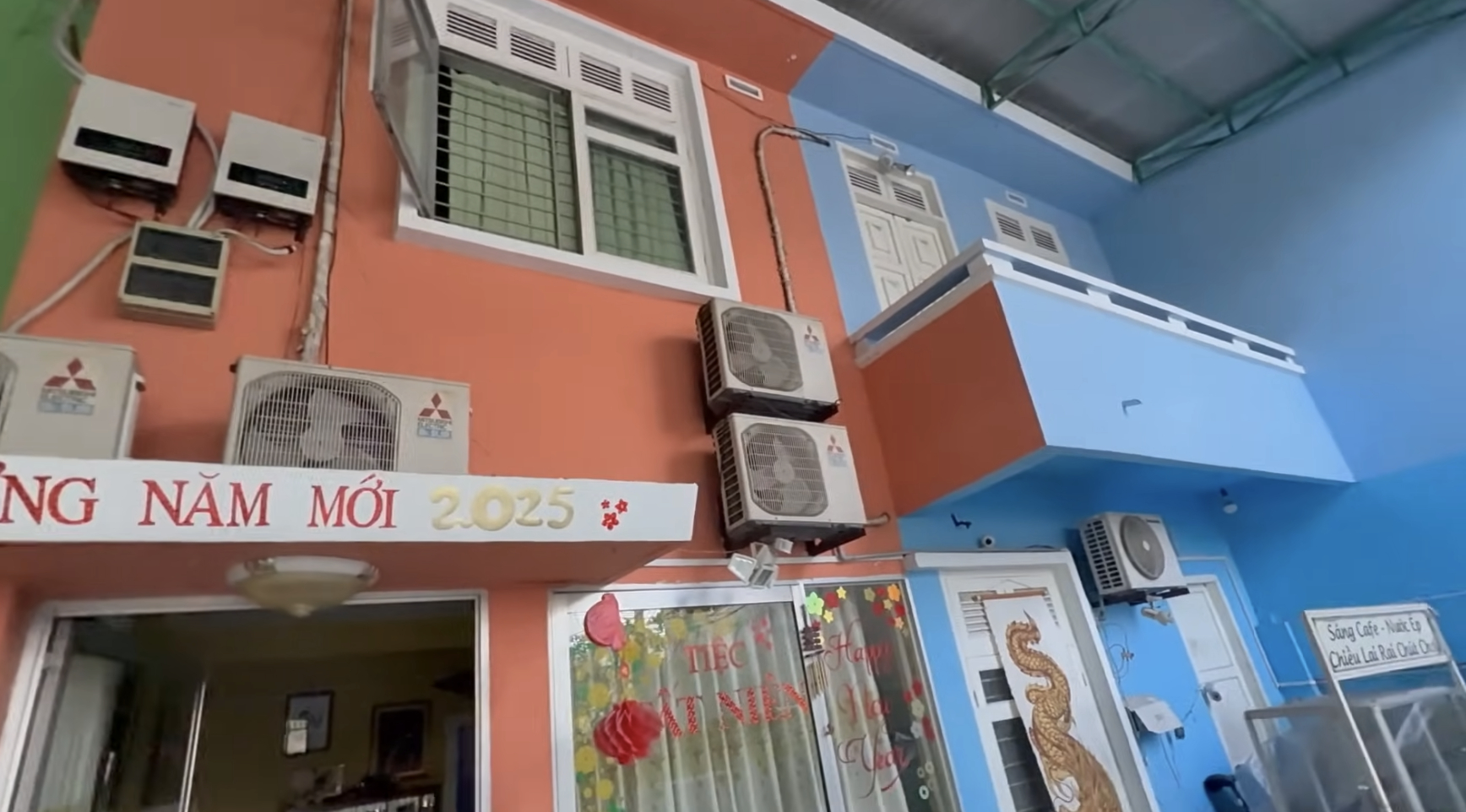 Căn nhà ở Vĩnh Long nơi bố mẹ Cát Tường đang sinh sống từng có thời gian sử dụng để mở trung tâm dạy học nghề