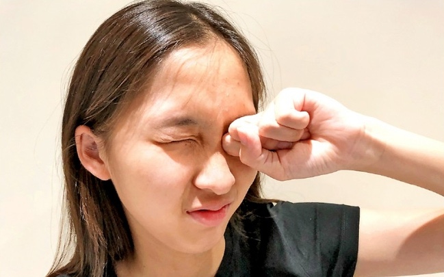 Đường huyết cao có thể gây nhìn mờ thoáng qua, nhất là vào buổi sáng (Ảnh minh họa)