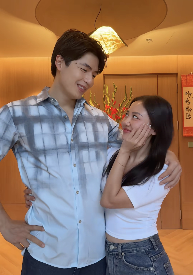 Quốc Anh và Văn Mai Hương không ngại