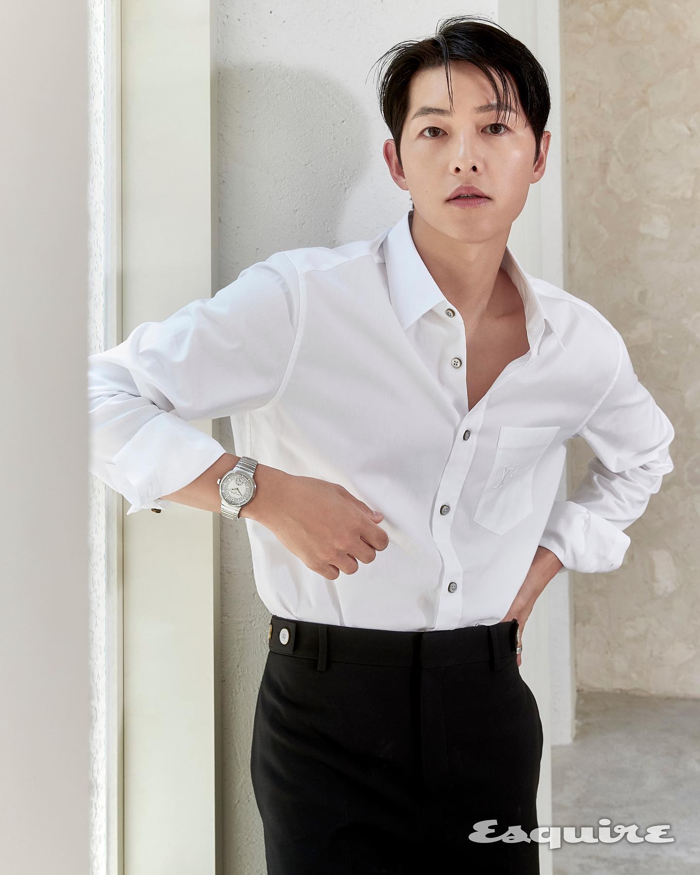 Căn nhà 356 tỷ đồng của Song Joong Ki bị phá dỡ không thương tiếc sau ly hôn với Song Hye Kyo