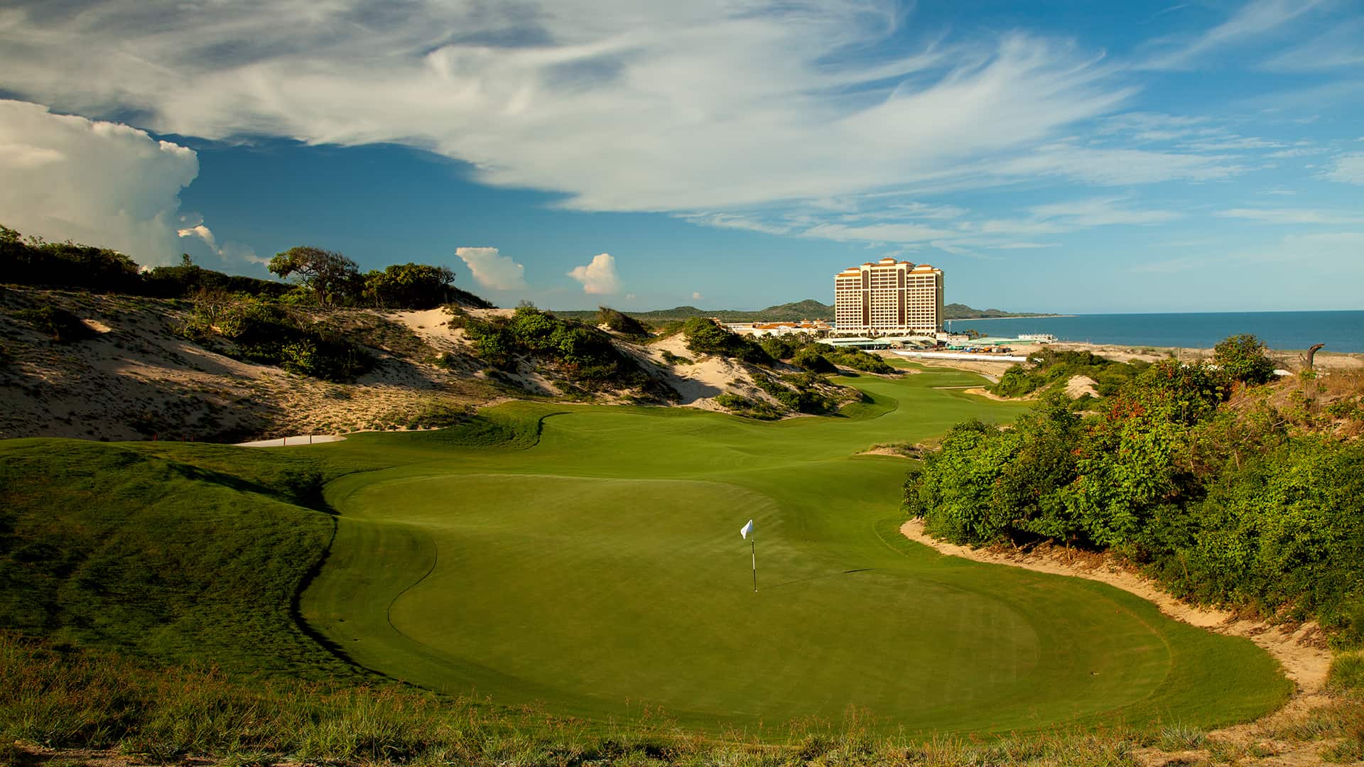 Sân golf The Bluffs