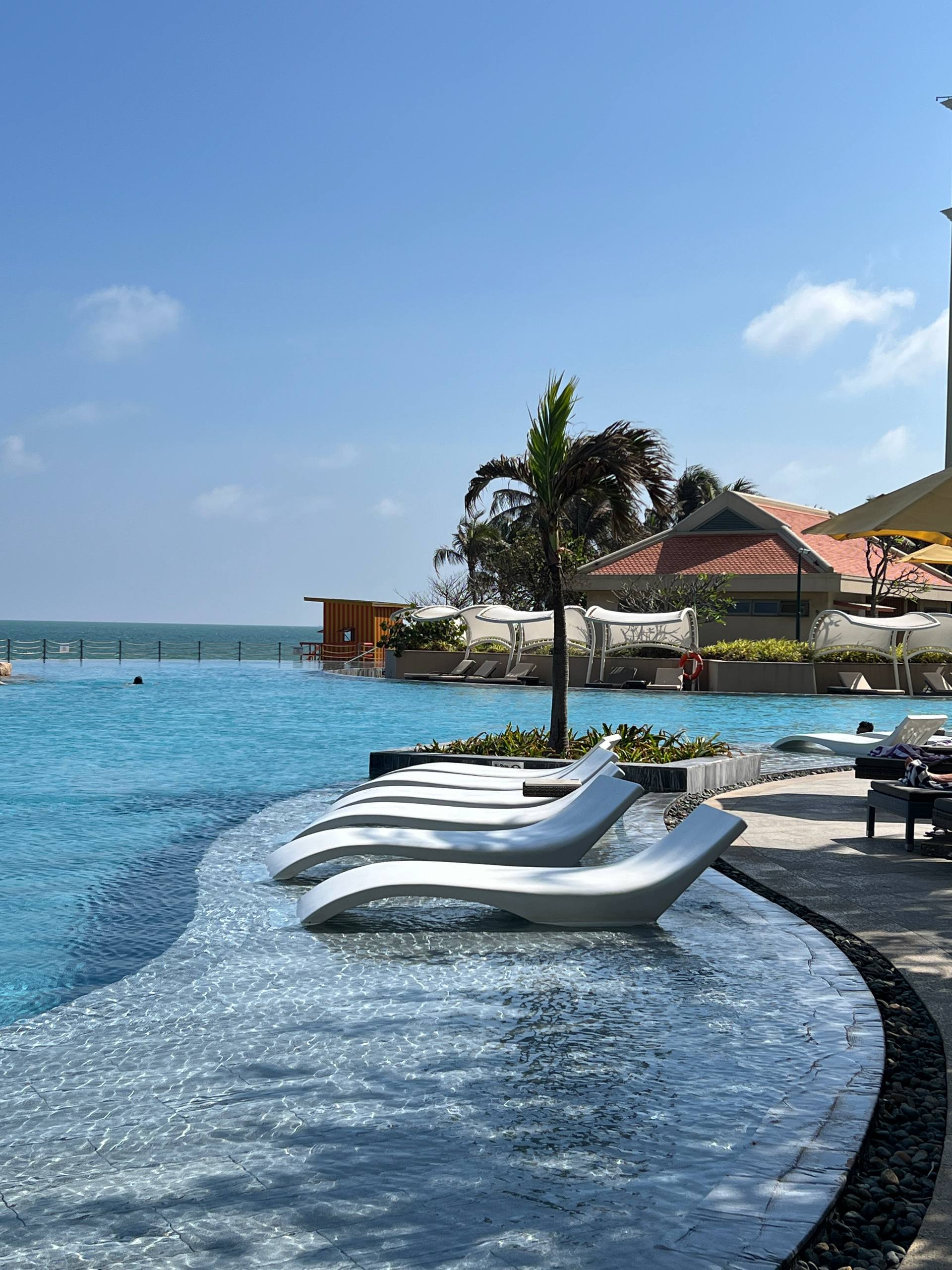 Trải nghiệm tổ hợp nghỉ dưỡng 4 tỷ USD tại TP.HCM: Lần đầu mở casino cho người Việt, choáng ngợp với 19 nhà hàng và hơn 1.200 phòng khách sạn