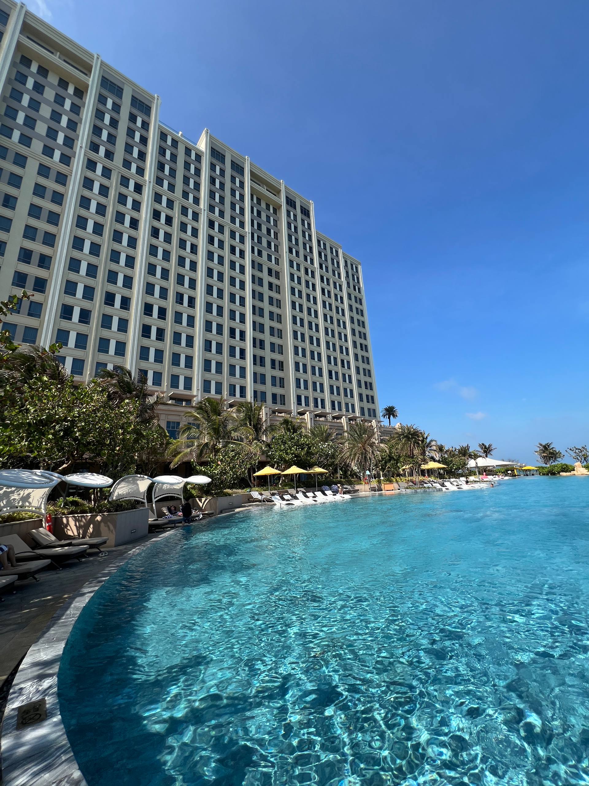 Trải nghiệm tổ hợp nghỉ dưỡng 4 tỷ USD tại TP.HCM: Lần đầu mở casino cho người Việt, choáng ngợp với 19 nhà hàng và hơn 1.200 phòng khách sạn