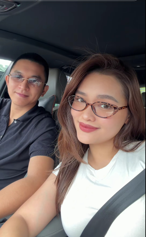 Linda Ngô sau khi sinh em bé, vân thường xuyên cập nhật cuộc sống lên MXH. 