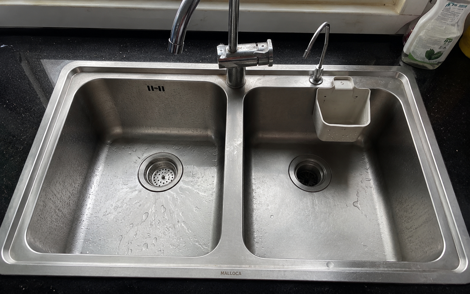 Vì sao ngày càng nhiều gia đình không còn dùng chậu rửa bát đôi? 2 thiết kế đang dần trở thành xu hướng mới