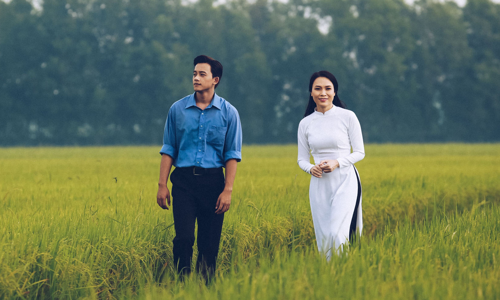 MV được đánh giá cao bởi chất lượng chuẩn điện ảnh, cốt truyện dày dặn và nhạc da diết, tình cảm