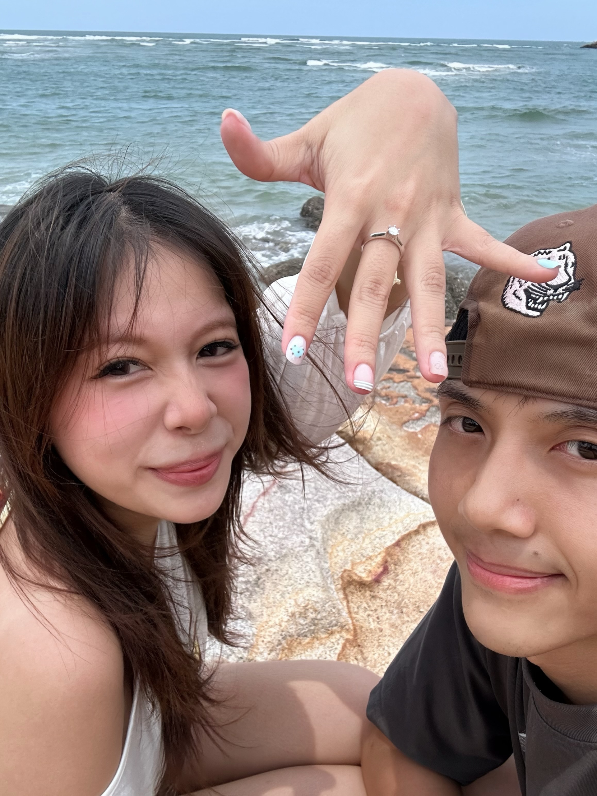 Cả hai sắp về chung nhà sau 1 năm công khai yêu.