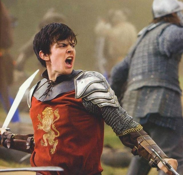 Khi đặt bức tranh gia thế cạnh quyết định giải nghệ của Skandar Keynes, mọi thứ bỗng trở nên vô cùng hợp lý. Ảnh: X