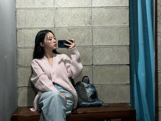 ... và sử dụng hình ảnh của Song Ha Yoon để làm mờ. Ảnh: X.