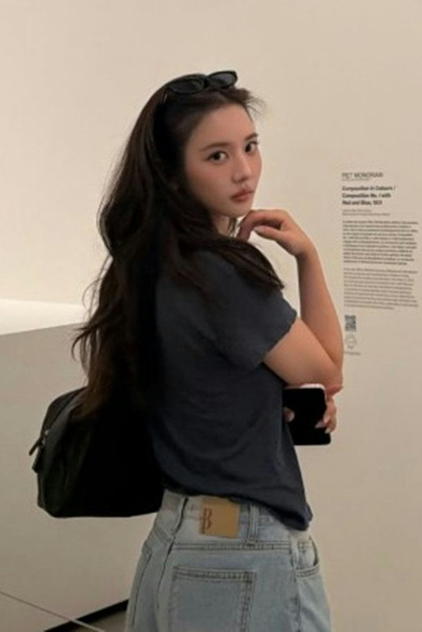 Dù Han Seo Hee tai tiếng, cư dân mạng vẫn dành lời khen cho visual của cô. Ảnh: Instagram
