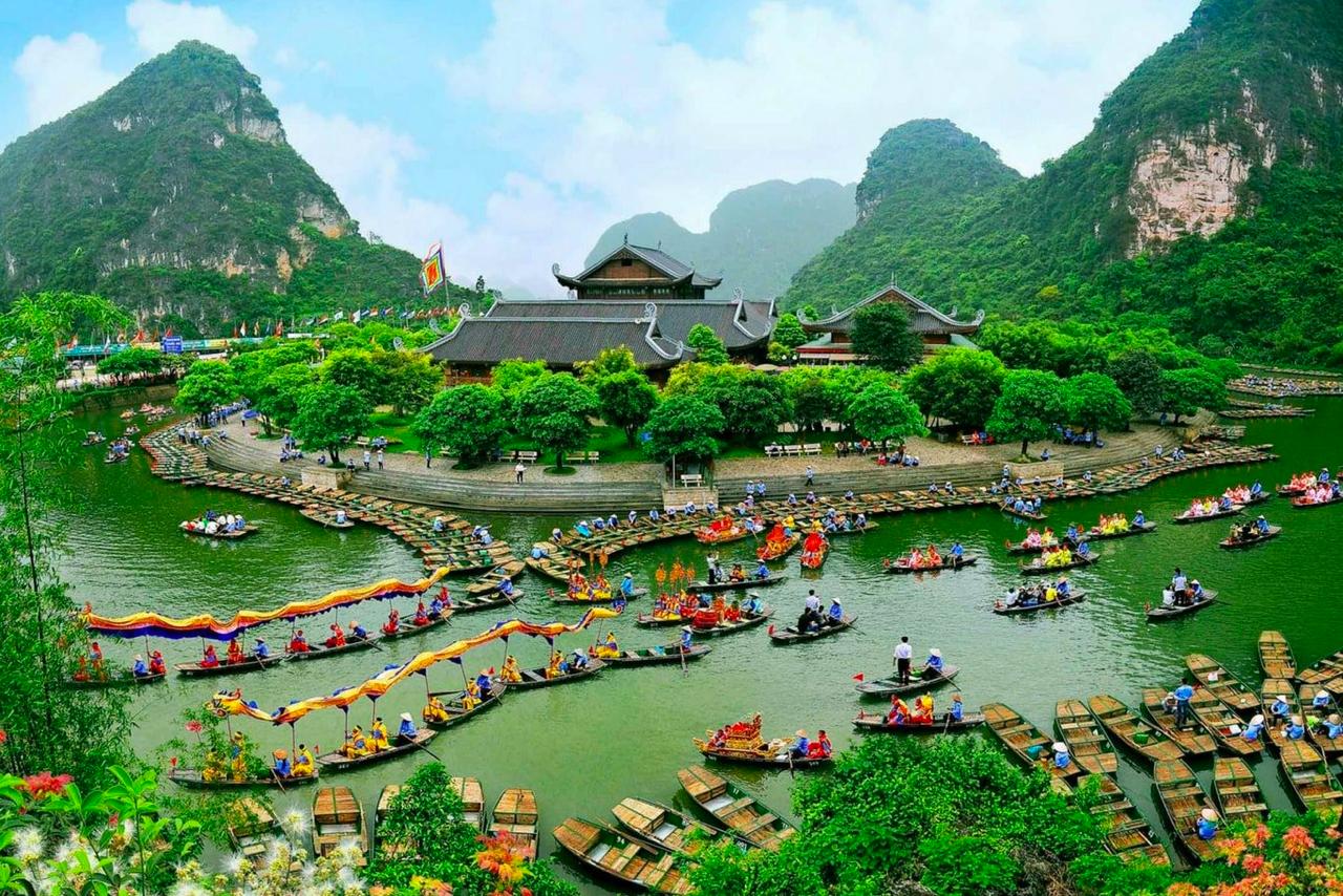 Trong 6 tháng đầu năm 2026, Ninh Bình ước đón gần 17,6 triệu lượt khách du lịch.
