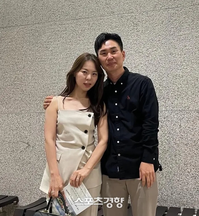 Mối quan hệ giữa 2 người đã trải qua nhiều biến cố. Ảnh: Nate